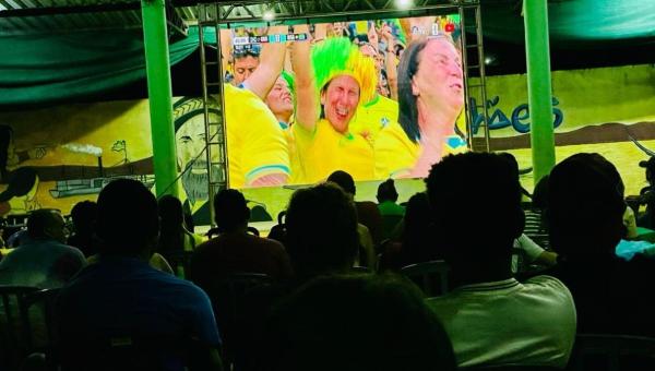 Prefeitura instala telão para transmissão de jogos da Seleção Brasileira