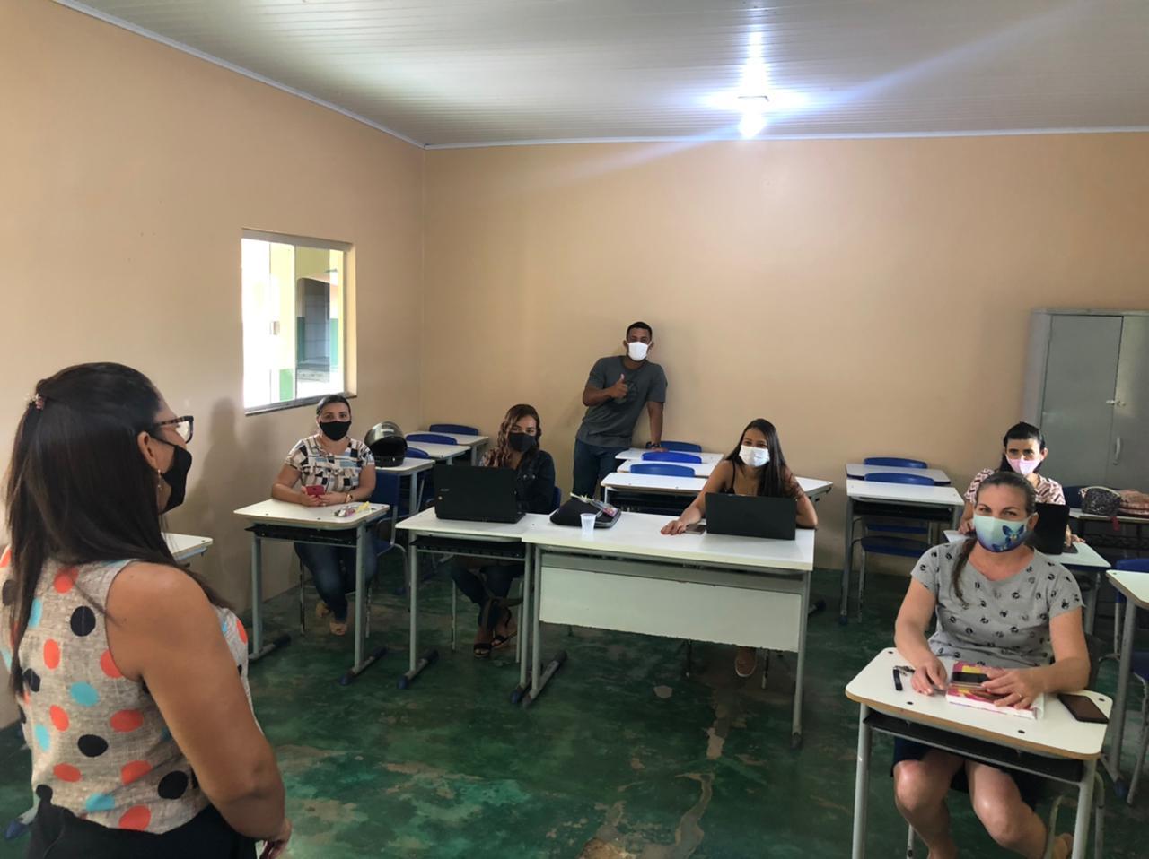 Rede Municipal de Ensino de Couto Magalhães realiza formação para servidores

