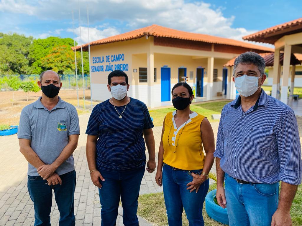 Coordenador do IFTO visita Escola de Campo Senador João Ribeiro em Couto Magalhães para viabilizar cursos técnicos para a comunidade
