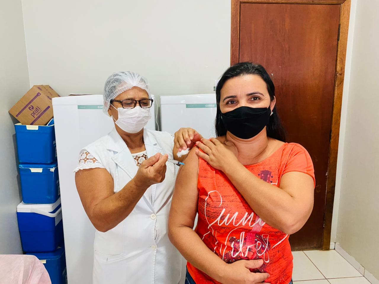 Covid-19: Couto Magalhães intensifica vacinação de profissionais da educação e população em geral
