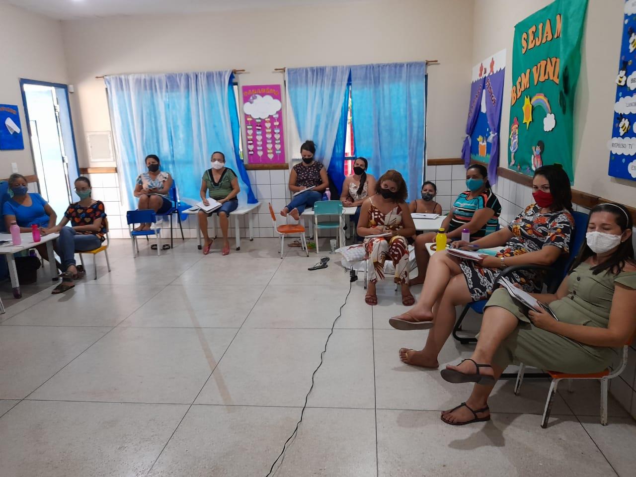 Professores da rede municipal de educação participam de Seminário em Couto Magalhães
