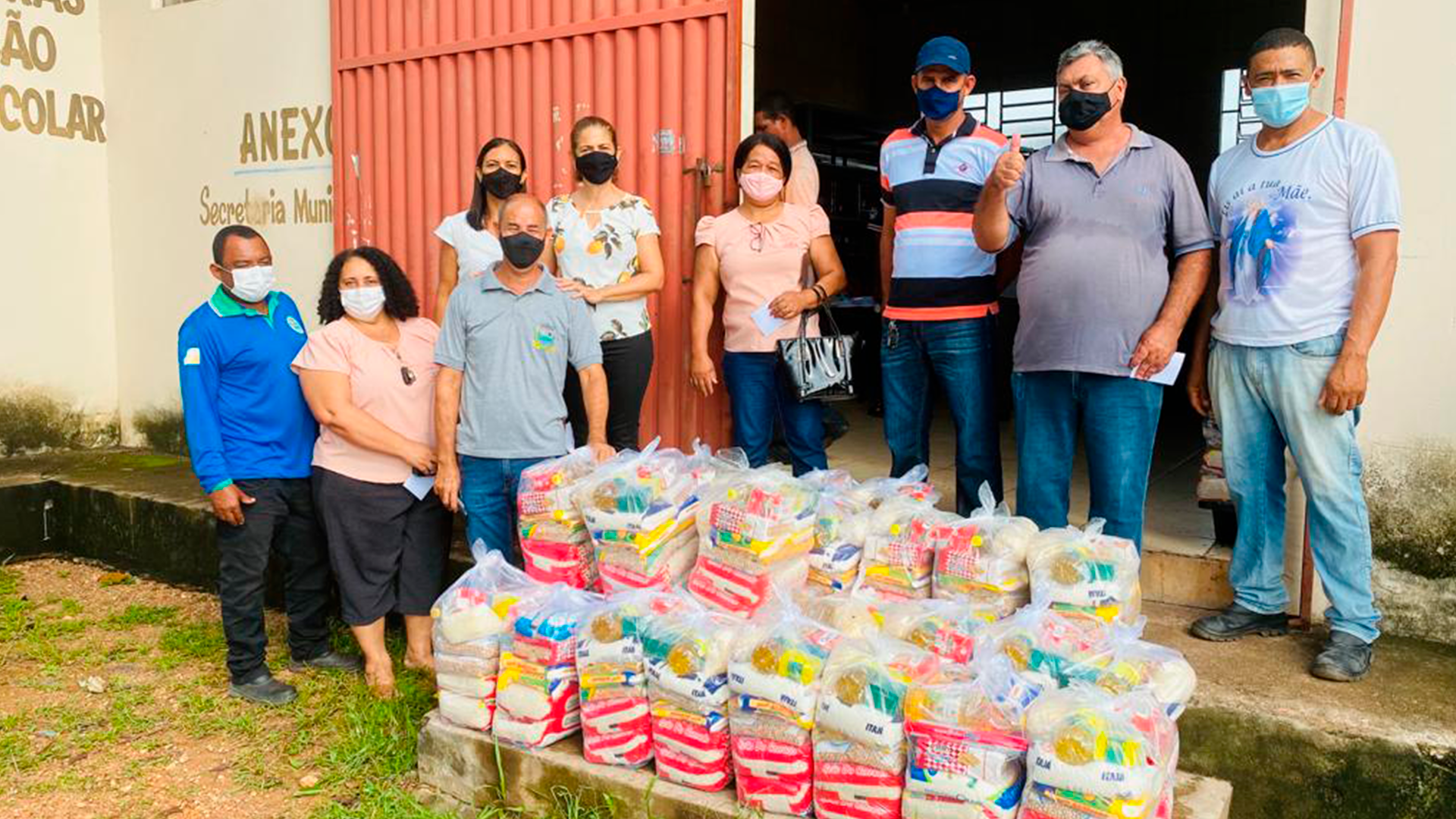 Governo Júlio César troca iluminação natalina por kits de alimentação e cestas básicas 
