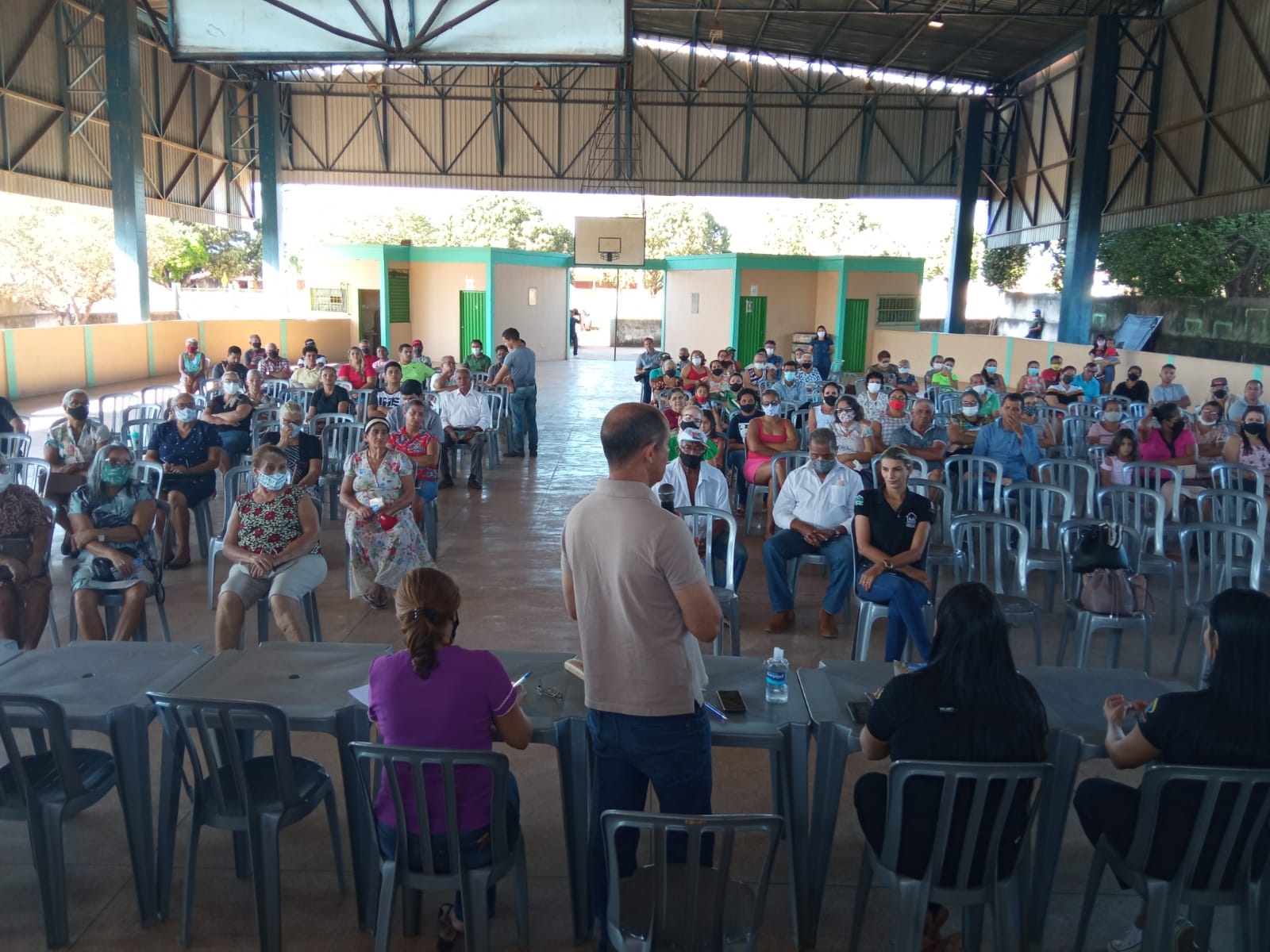 Prefeito de Couto Magalhães participa de reunião das casas da COHAB