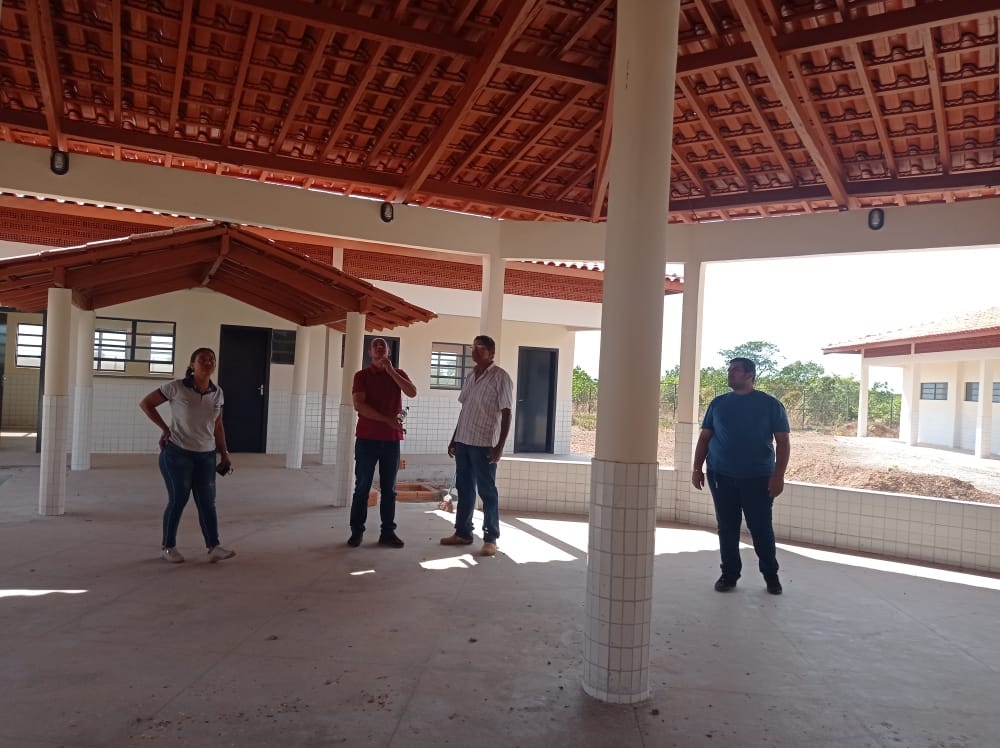 Gestão organiza últimos preparativos para a inauguração da Escola Municipal Portal do Conhecimento
