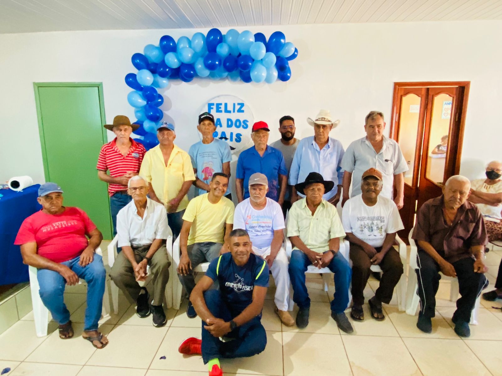 Grupo de Convivência participa de comemoração do dia dos pais
