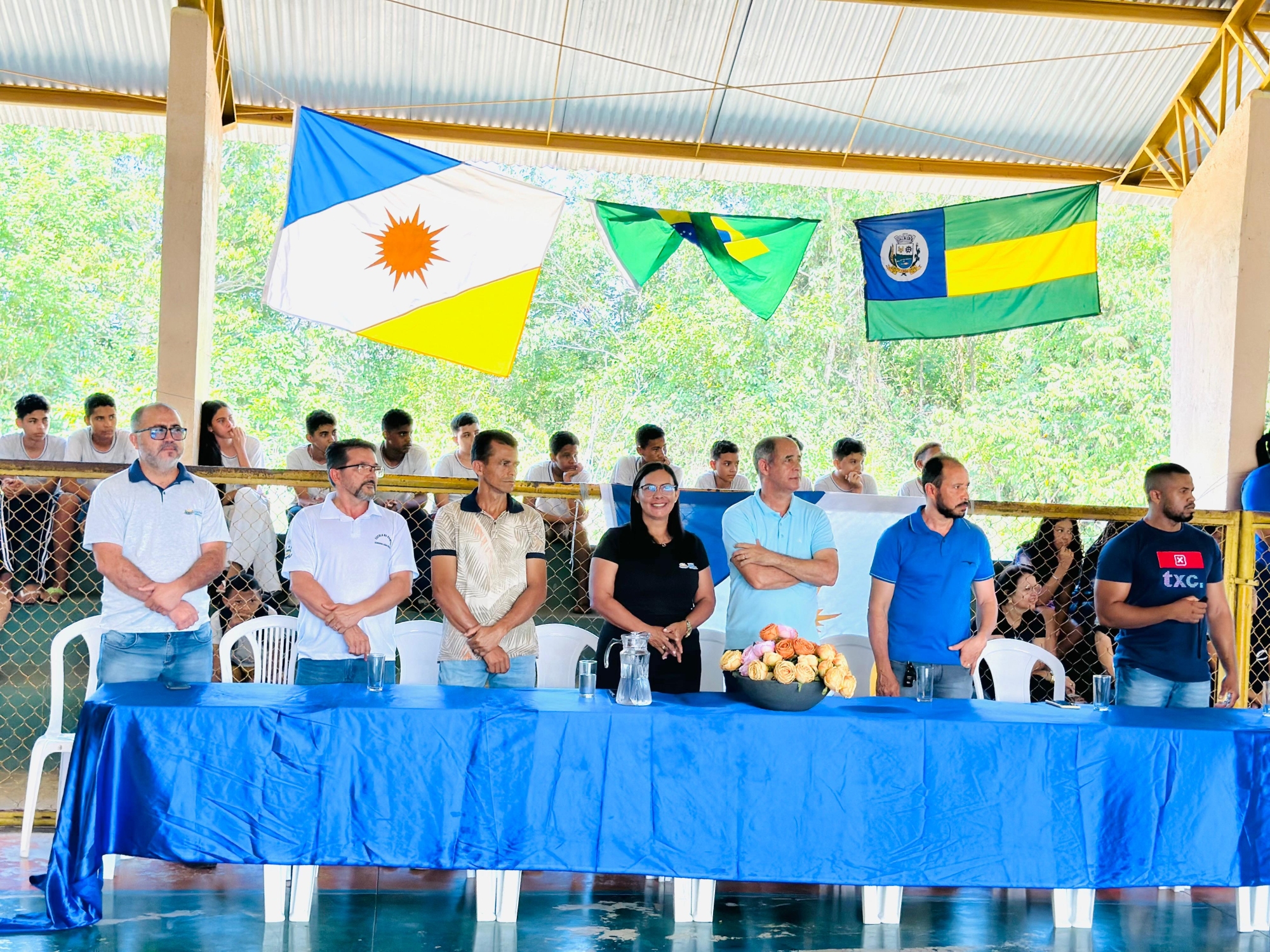 Alunos coutoenses participam do I Intercâmbio Esportivo de Couto Magalhães

