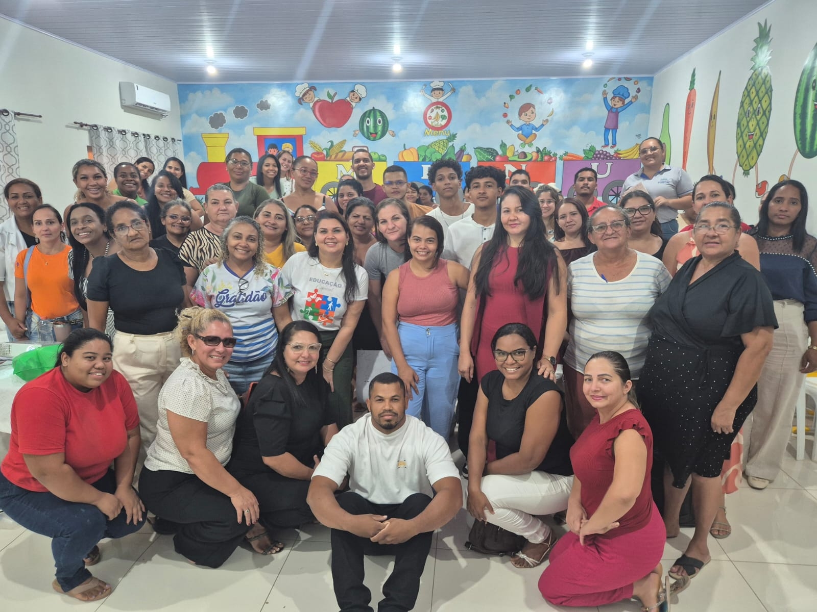 Encontro formativo do EducaTO reúne servidores e educadores da rede municipal