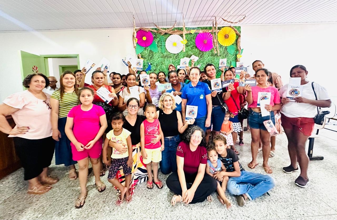 Prefeitura de Couto Magalhães entrega cartões do Projeto Alimento