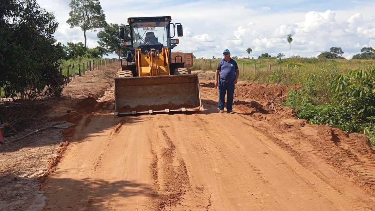 Secretaria de Transportes de Couto Magalhães intensifica operação tapa-buracos