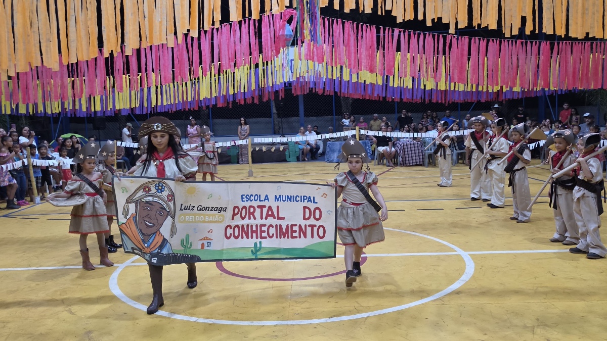 Quadrilha Junina da Escola Portal do Conhecimento movimenta o Distrito de Peixelândia