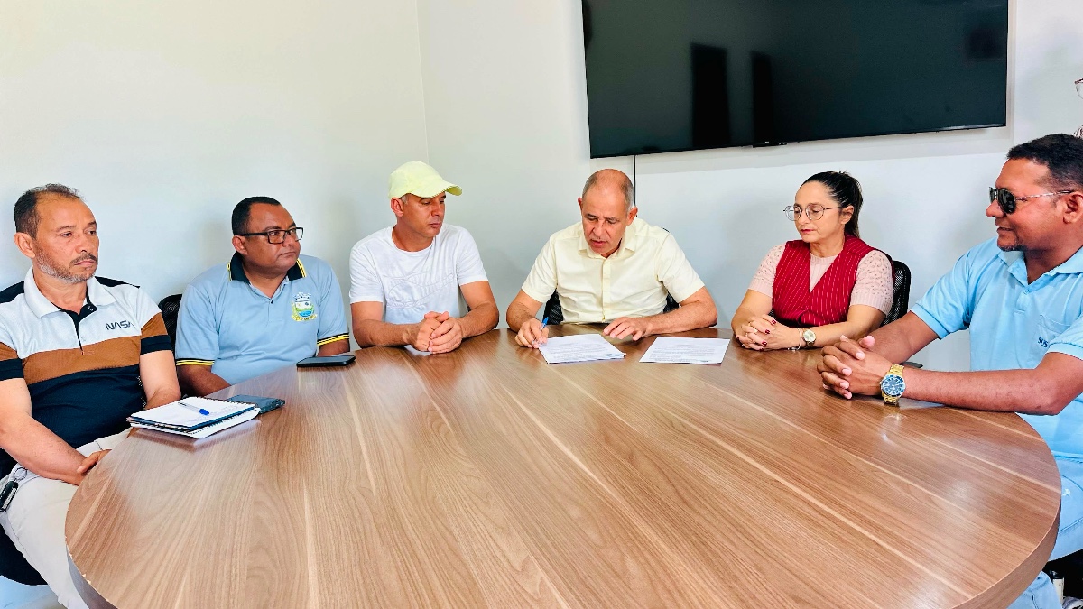 Prefeito Júlio César envia atualização da data base 2026 para aprovação da Câmara